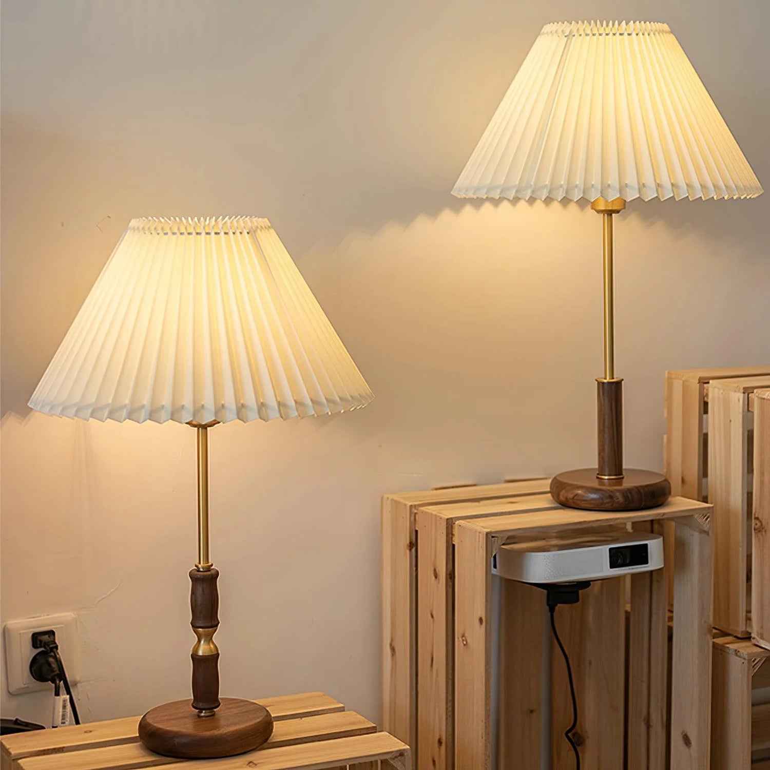 Vintage American Pleated Desk Lamp 5