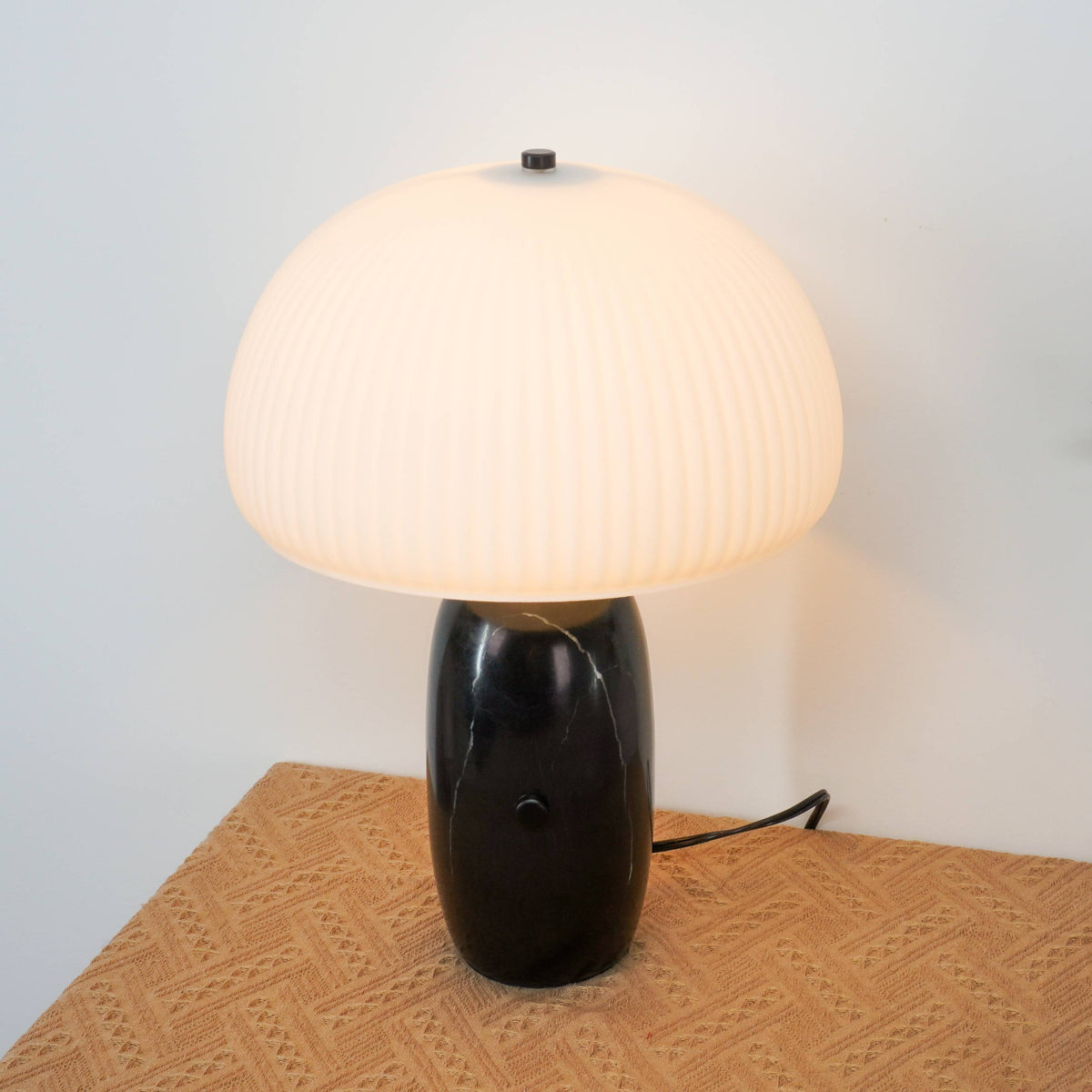 Vipp_Sculpture_Table_Lamp_20