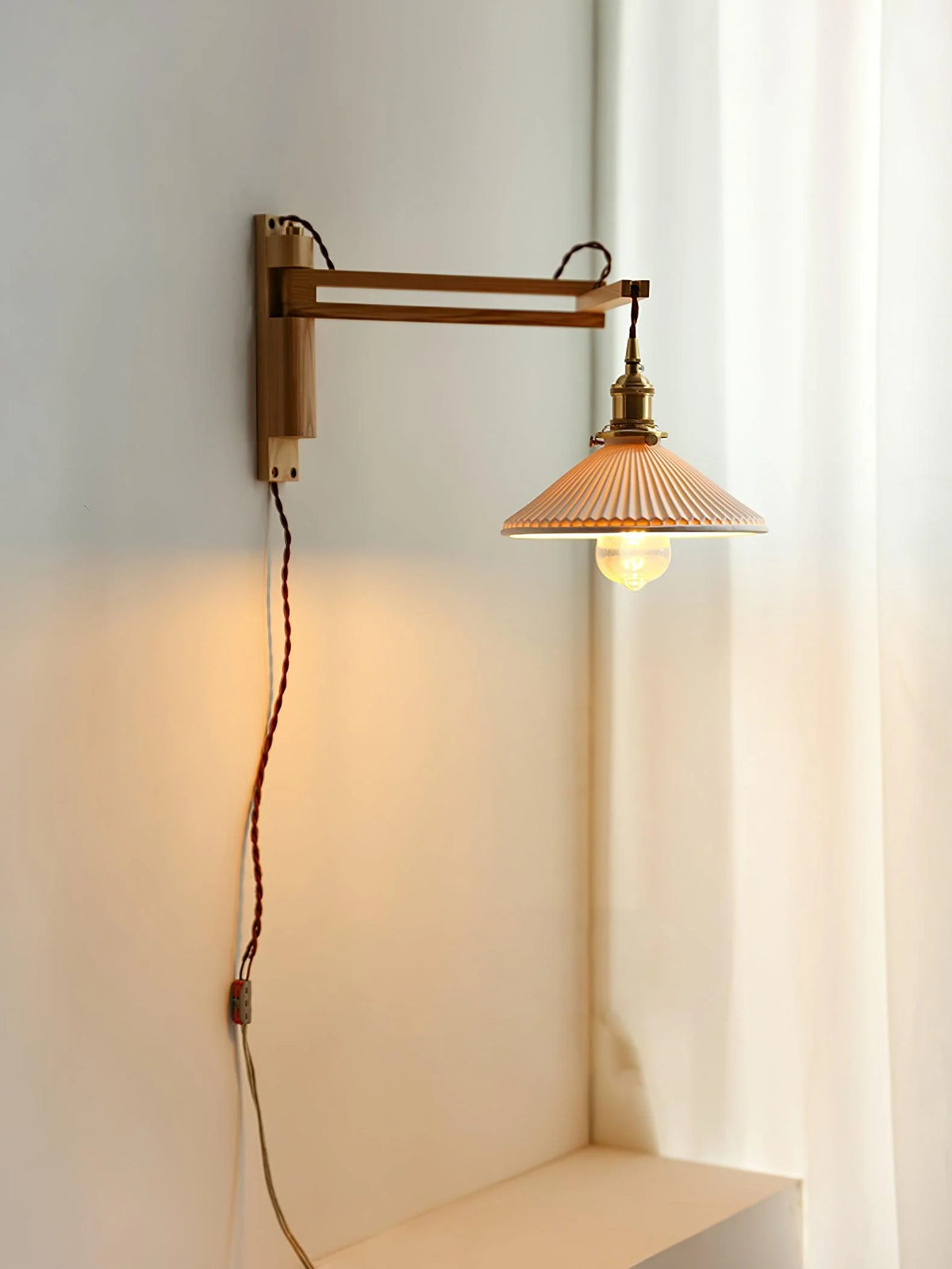 Walnut_Swing_Wall_Lamp_8