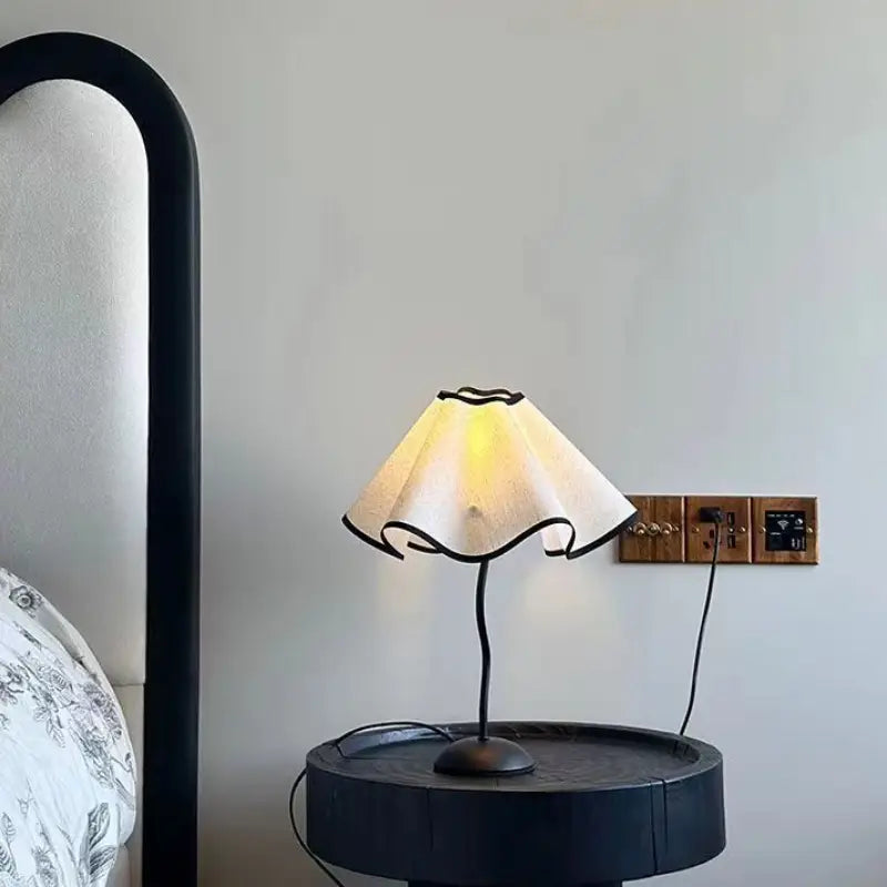 Wave_Table_Lamp_A6