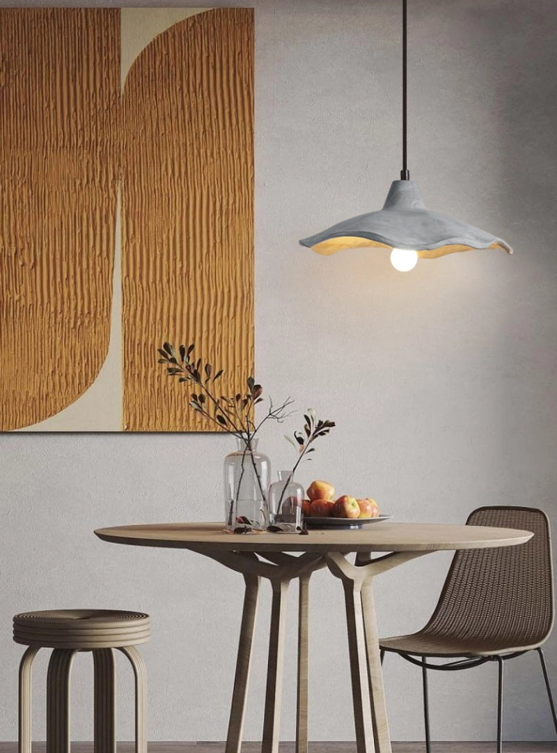 Gray cement_Pendant Light_brights the dining room