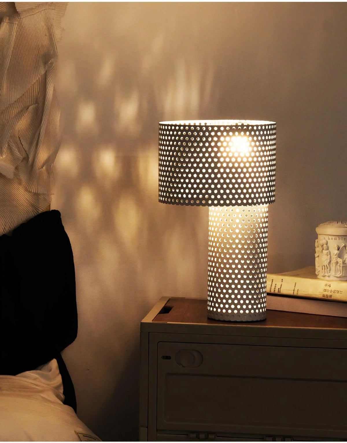 White Grid Table Lamp 26