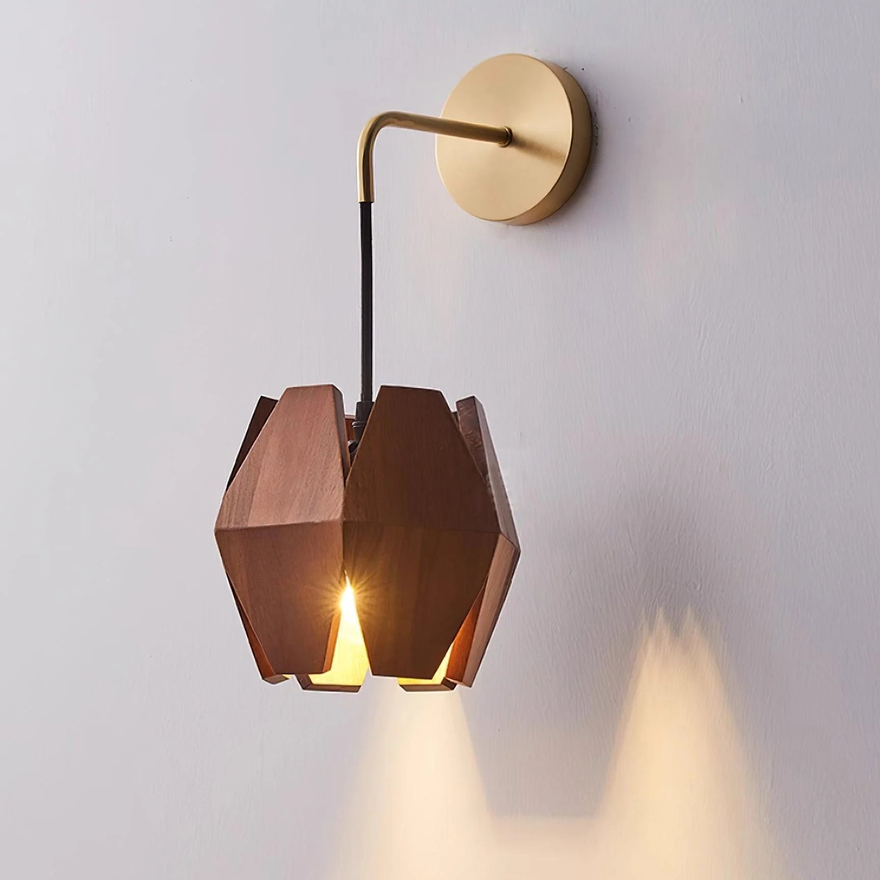 Wood_Astris_Wall_Lamp_9