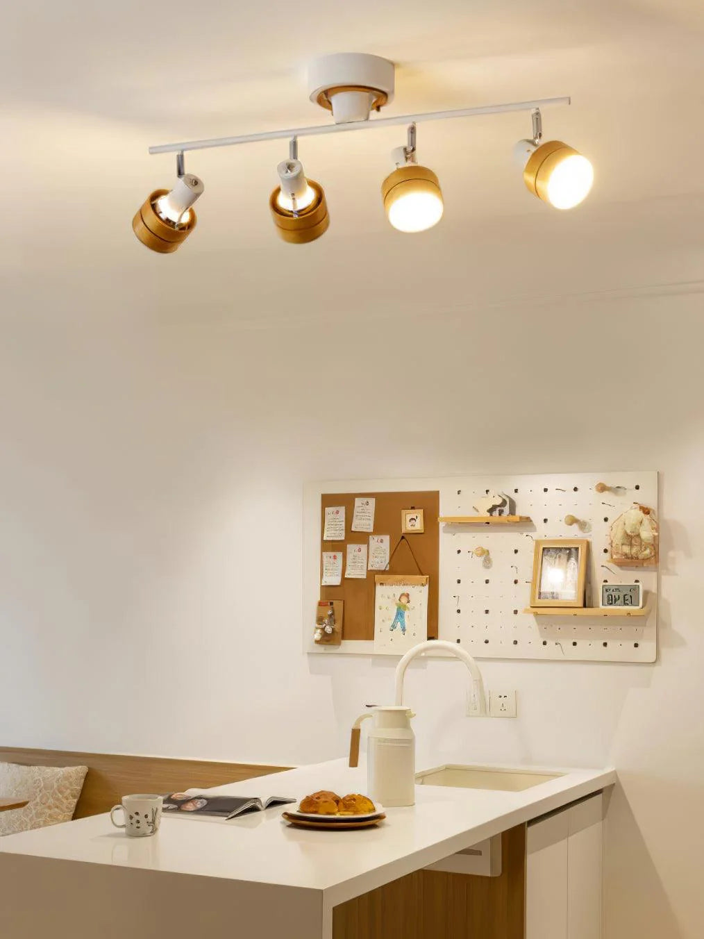 Wooden_Adjustable_Spot_Ceiling_Lamp_2