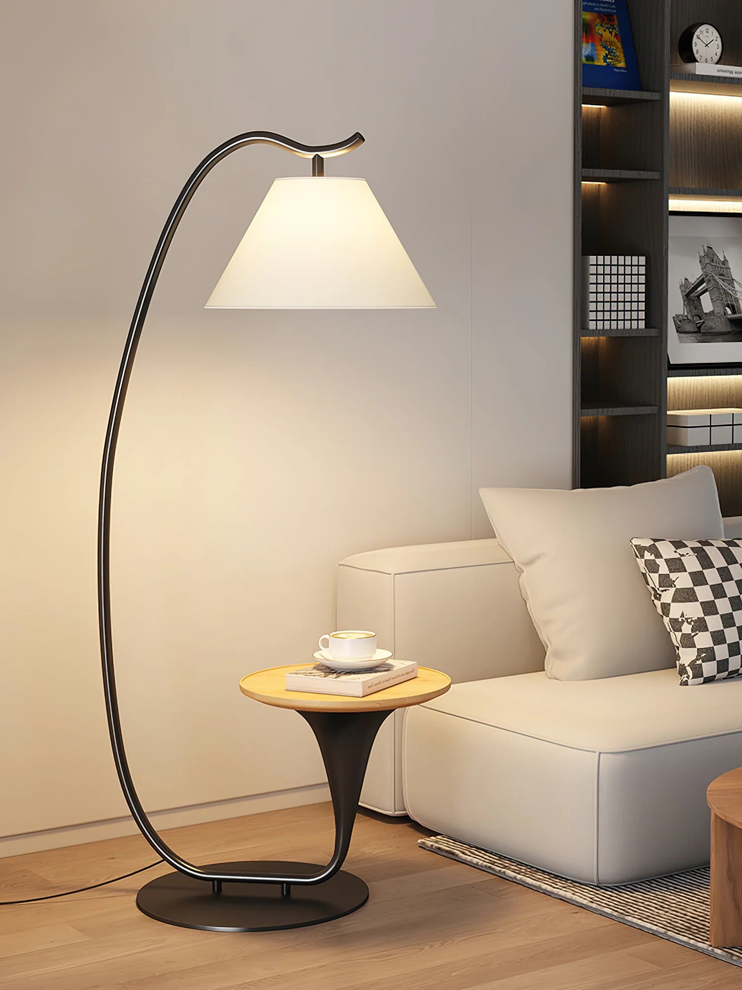 Yanir Floor Lamp 19